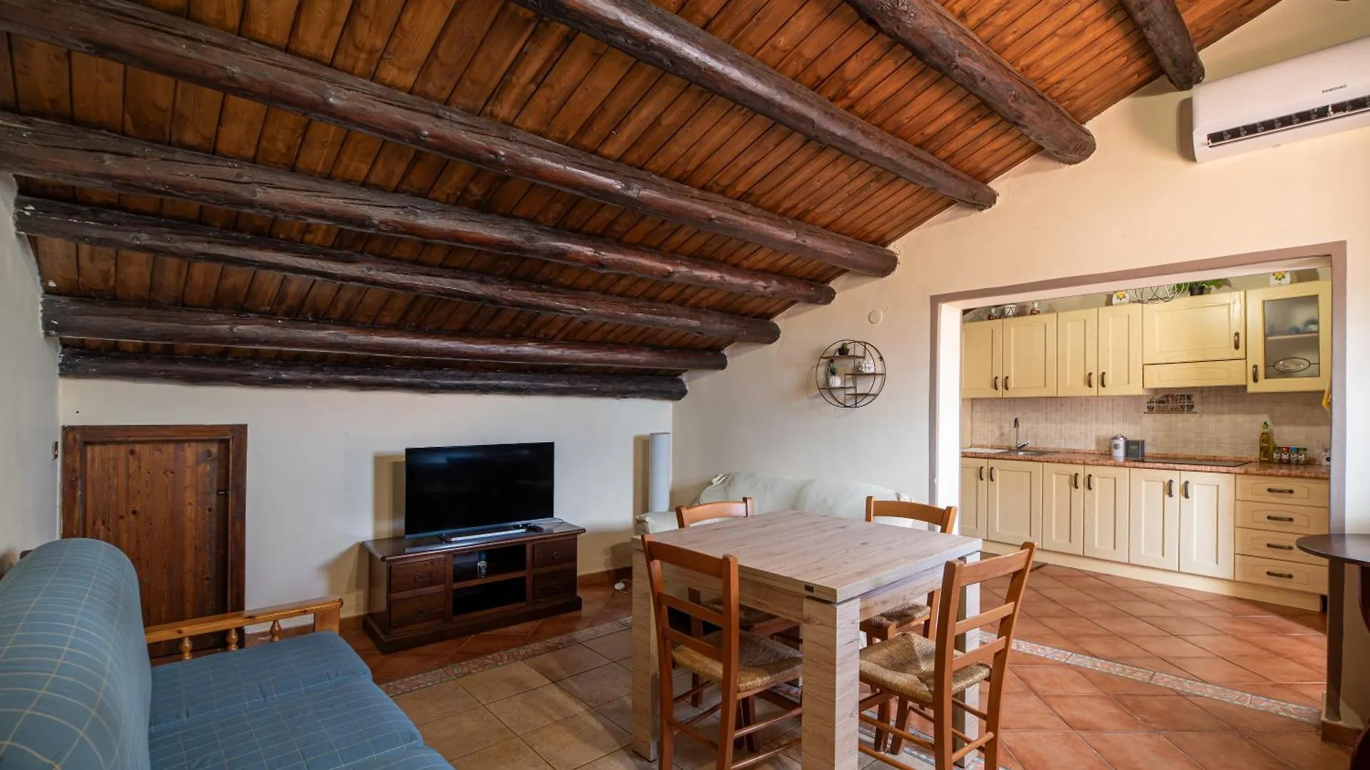 Ferienwohnung Large Historic Apt In Palermo Apartment